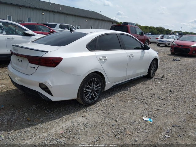 2022 KIA FORTE GT-LINE 4