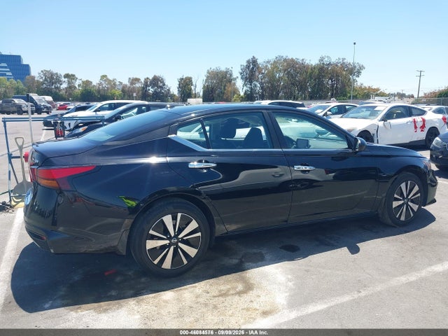 2022 NISSAN ALTIMA SV FWD 14