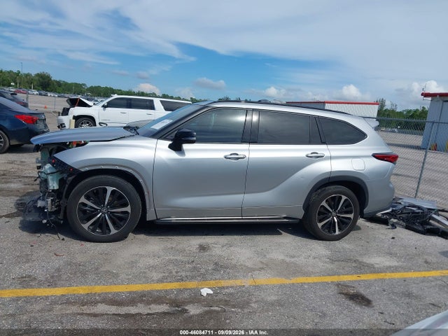 2022 TOYOTA HIGHLANDER XSE 14