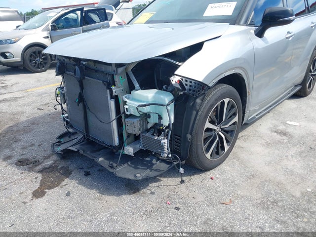 2022 TOYOTA HIGHLANDER XSE 6