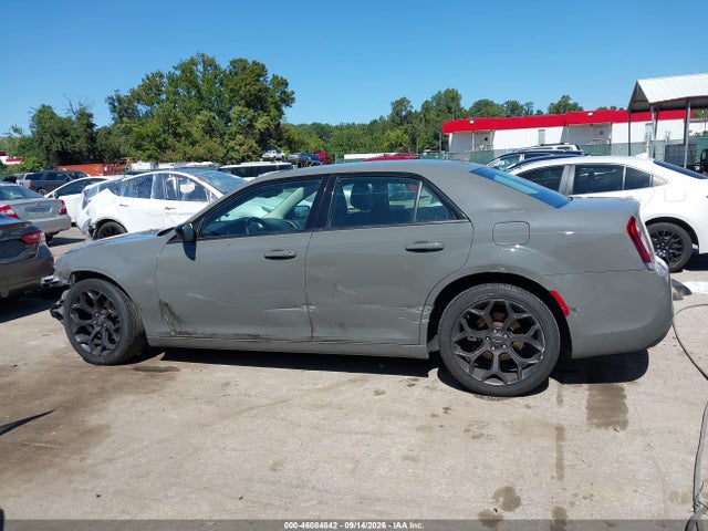 2019 CHRYSLER 300 TOURING 14