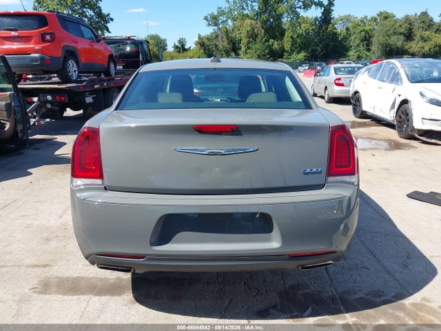2019 CHRYSLER 300 TOURING 16