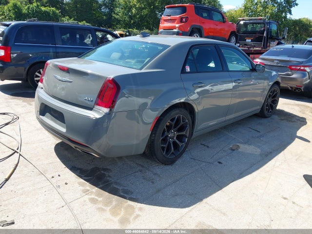 2019 CHRYSLER 300 TOURING 4