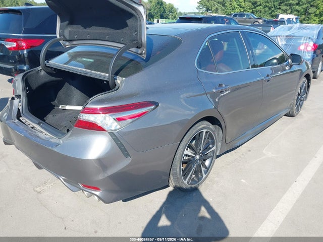 2018 TOYOTA CAMRY XSE 4