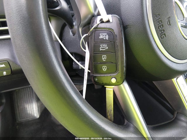 2022 HYUNDAI ELANTRA SE 11