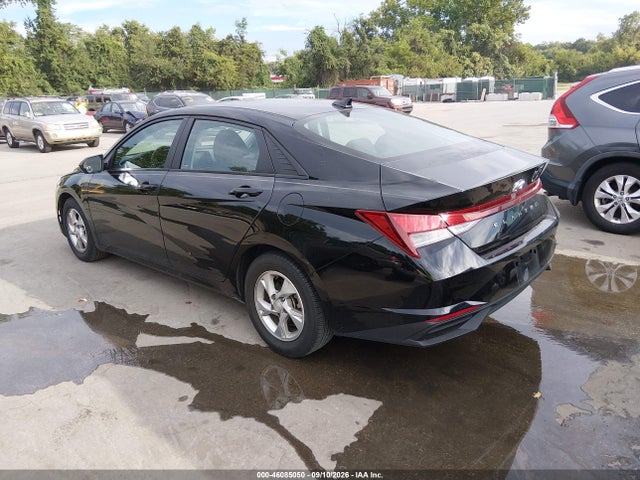 2022 HYUNDAI ELANTRA SE 3