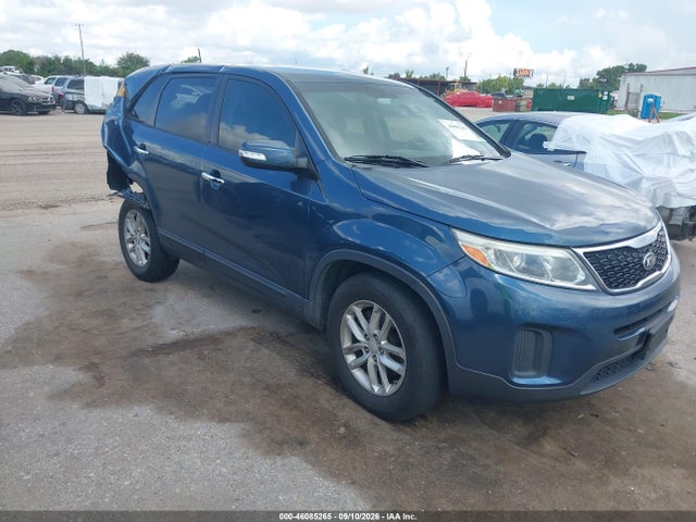 2014 KIA SORENTO LX