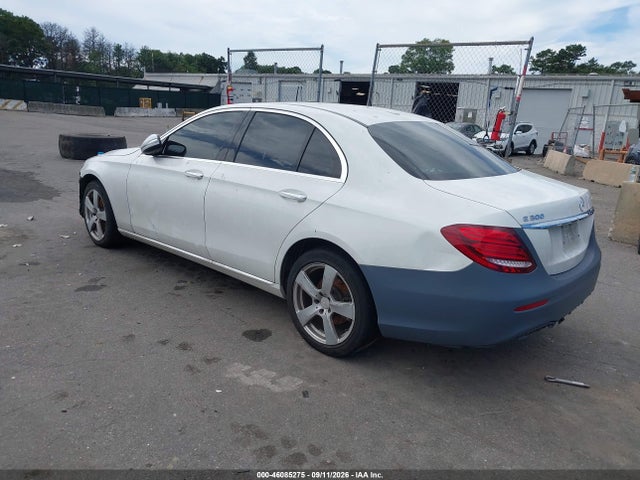 2017 MERCEDES-BENZ E 300 4MATIC 3