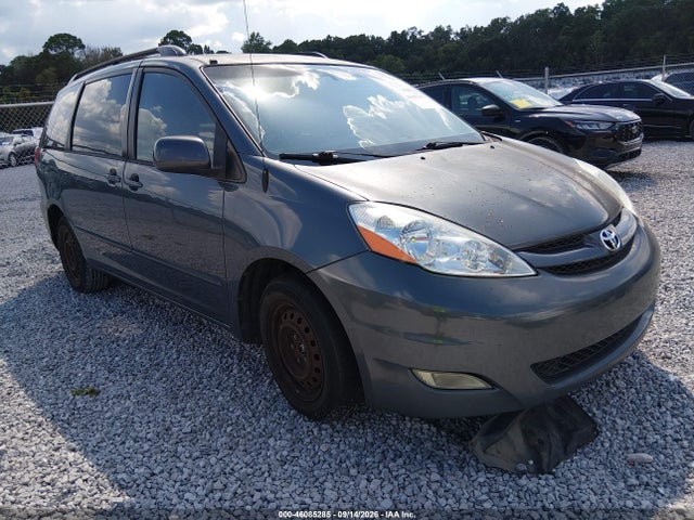 2009 TOYOTA SIENNA XLE