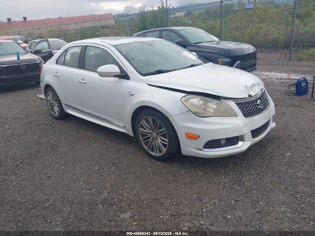 2013 SUZUKI KIZASHI SPORT SLS