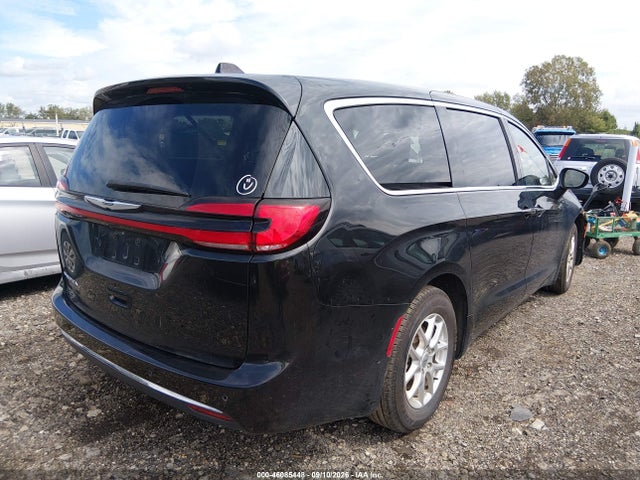 2023 CHRYSLER PACIFICA TOURING L 4