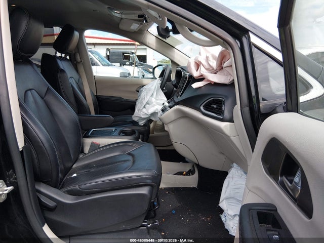 2023 CHRYSLER PACIFICA TOURING L 5