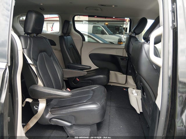 2023 CHRYSLER PACIFICA TOURING L 8