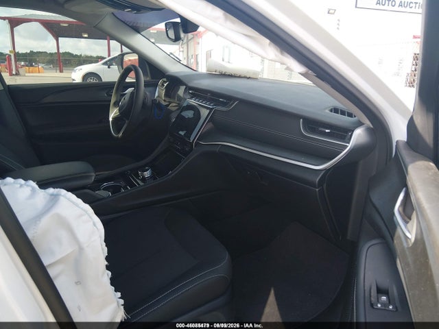 2023 JEEP GRAND CHEROKEE LAREDO 4X2 5
