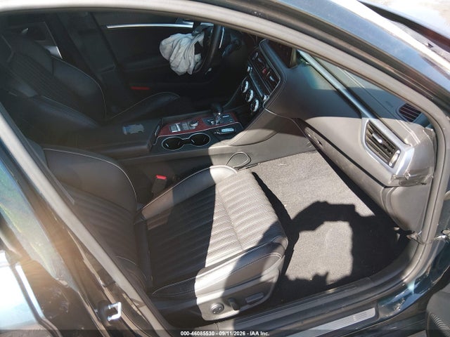 2022 GENESIS G70 3.3T RWD 5