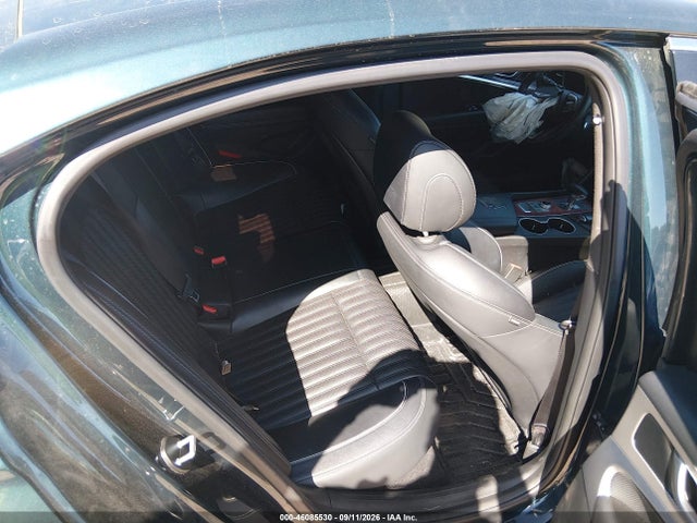 2022 GENESIS G70 3.3T RWD 8