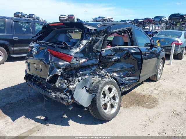 2023 HYUNDAI KONA SEL 4