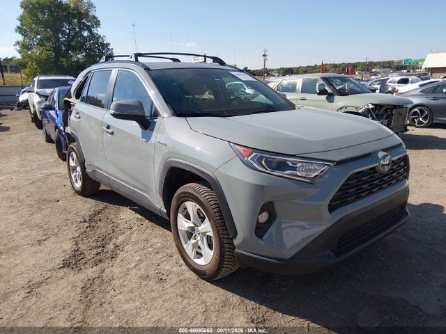 2020 TOYOTA RAV4 XLE