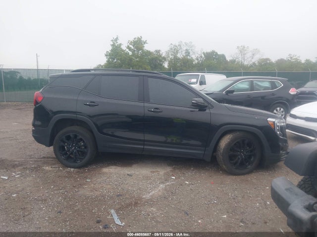 2022 GMC TERRAIN AWD SLT 14