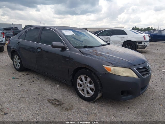 2011 TOYOTA CAMRY LE