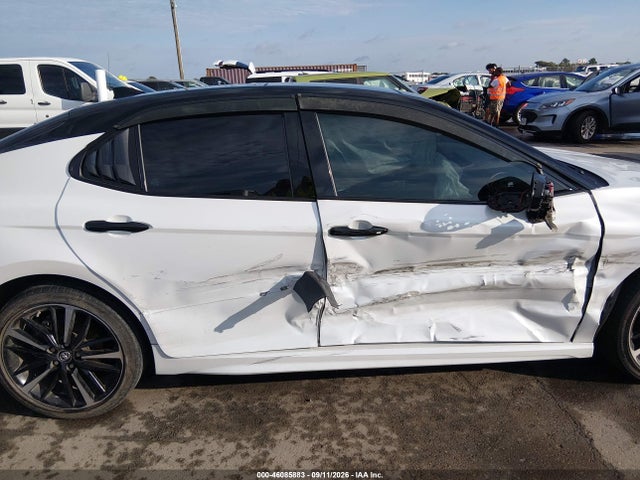 2019 TOYOTA CAMRY XSE 13