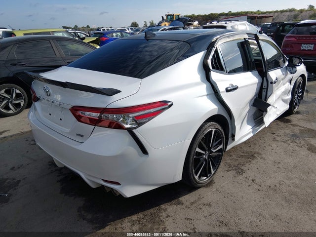 2019 TOYOTA CAMRY XSE 4