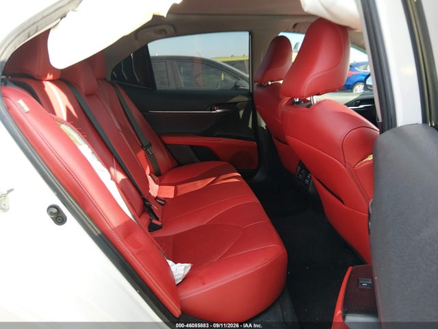 2019 TOYOTA CAMRY XSE 8