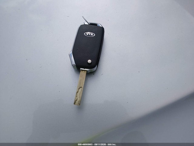 2021 KIA SELTOS S 11