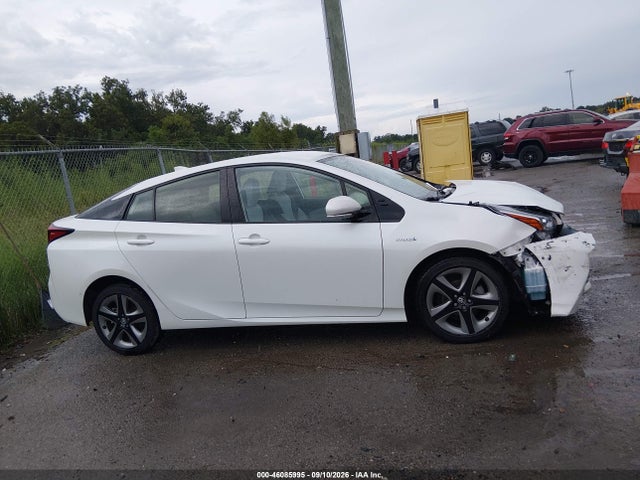 2019 TOYOTA PRIUS XLE 13