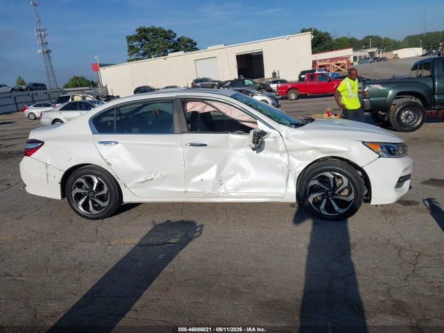 2017 HONDA ACCORD EX 13