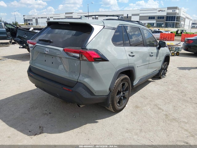 2022 TOYOTA RAV4 XLE 4