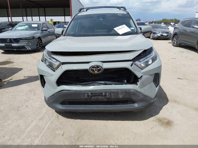 2022 TOYOTA RAV4 XLE 6