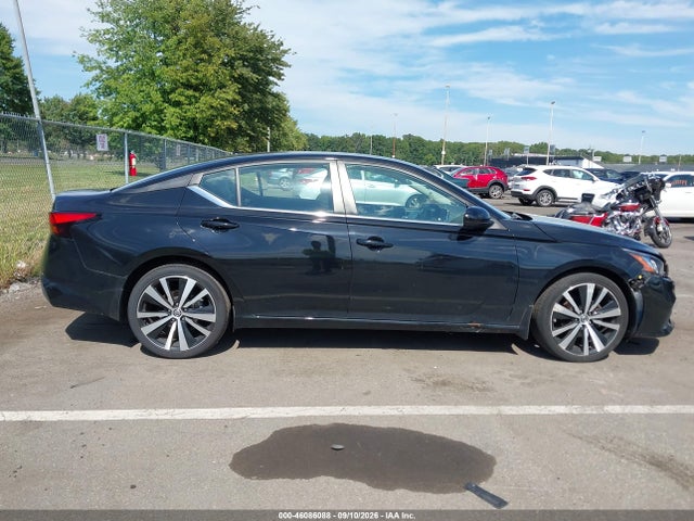 2022 NISSAN ALTIMA SR INTELLIGENT AWD 13