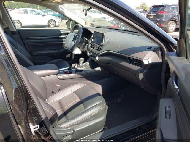 2022 NISSAN ALTIMA SR INTELLIGENT AWD 5
