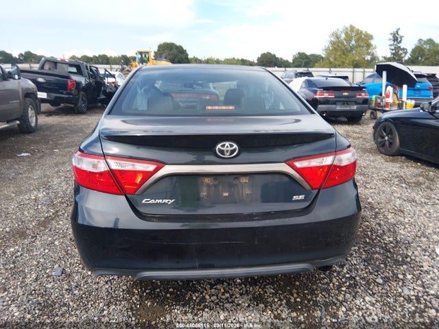 2017 TOYOTA CAMRY SE 16