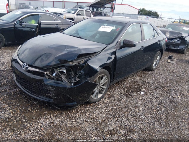 2017 TOYOTA CAMRY SE 2