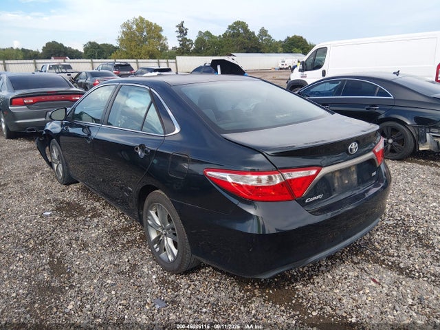 2017 TOYOTA CAMRY SE 3