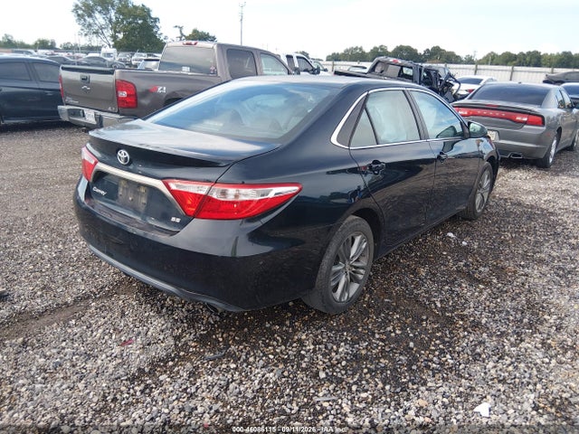 2017 TOYOTA CAMRY SE 4