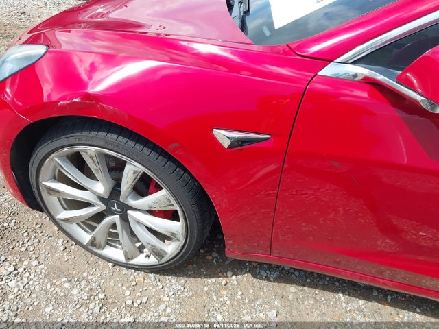 2018 TESLA MODEL 3 LONG RANGE/PERFORMANCE 19