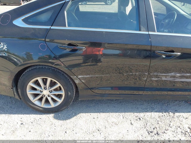 2018 HYUNDAI SONATA SE 18