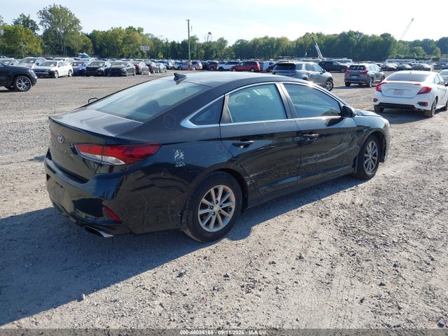 2018 HYUNDAI SONATA SE 4
