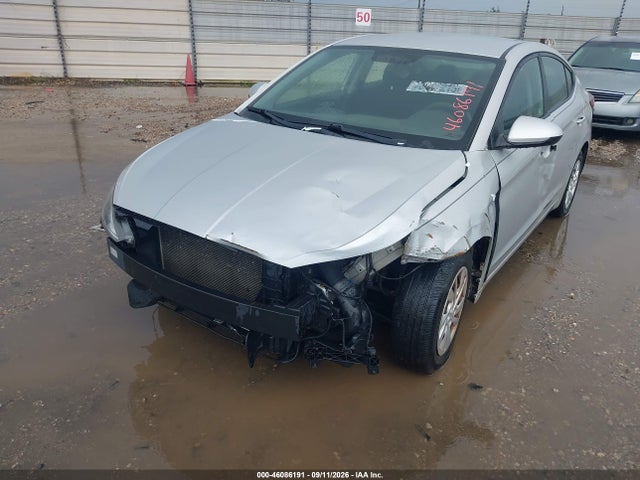 2019 HYUNDAI ELANTRA SE 6