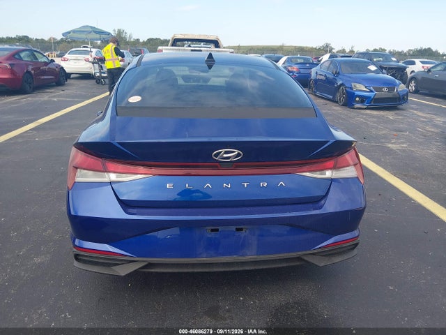 2021 HYUNDAI ELANTRA SE 16