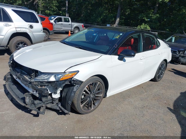 2019 TOYOTA CAMRY XSE 2