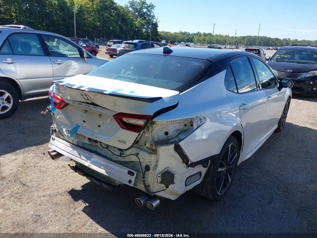 2019 TOYOTA CAMRY XSE 4