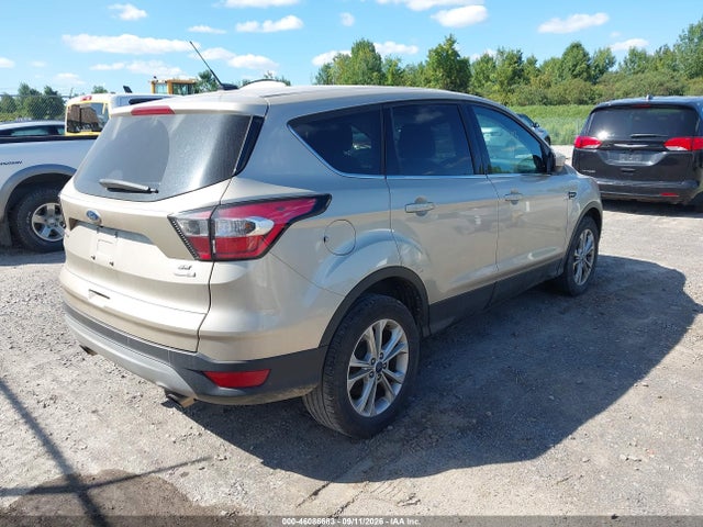 2017 FORD ESCAPE SE 4