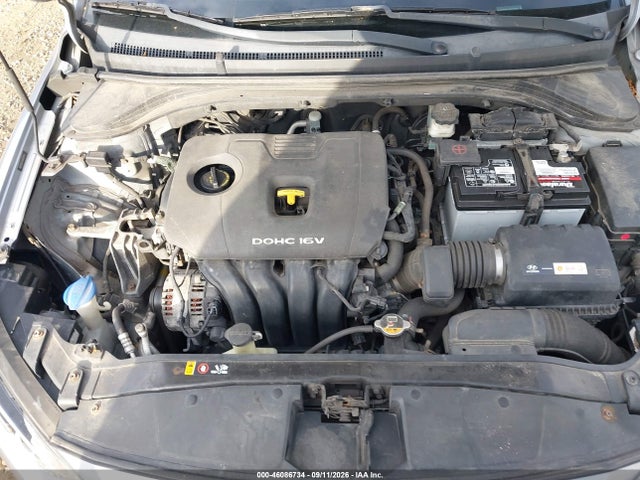 2017 HYUNDAI ELANTRA SE 10