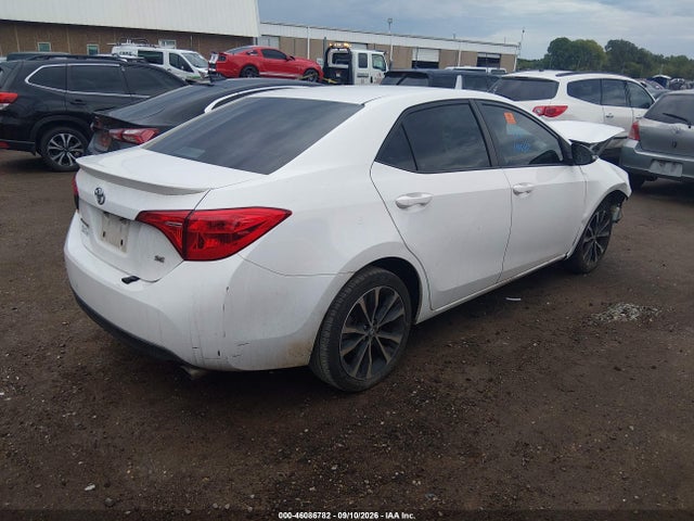 2017 TOYOTA COROLLA SE 4