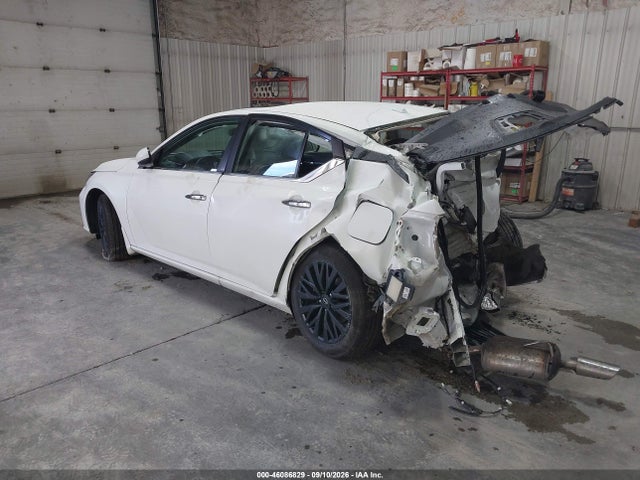 2025 NISSAN ALTIMA SV AWD 3
