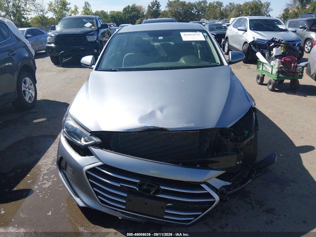 2017 HYUNDAI ELANTRA SE 13